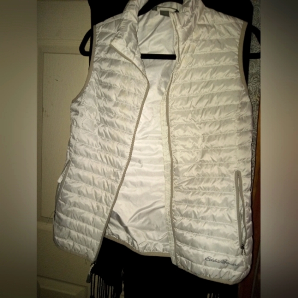 Eddie Bauer puffer vest